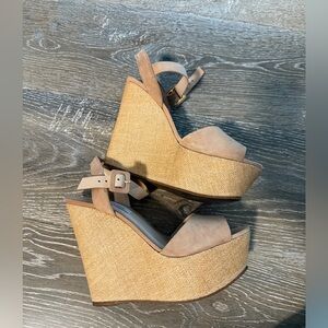 Steve Madden Tan Wedge Sandals 7.5M